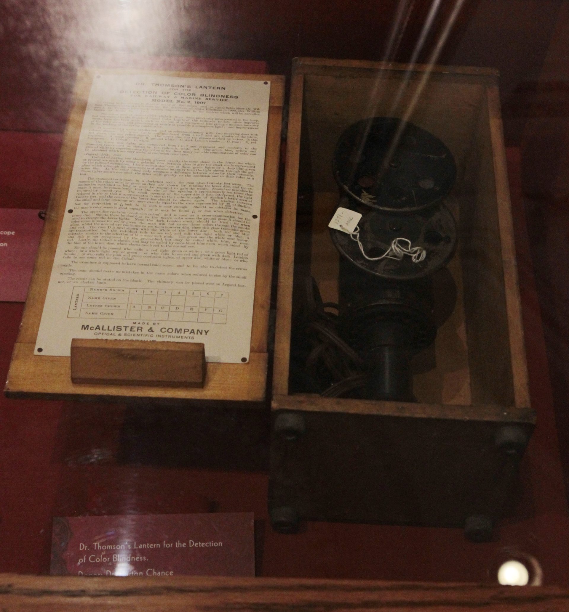 William Thomson's lantern for the Detection of Color Blindness, College of Physicians of Philadelphia - 01.JPG